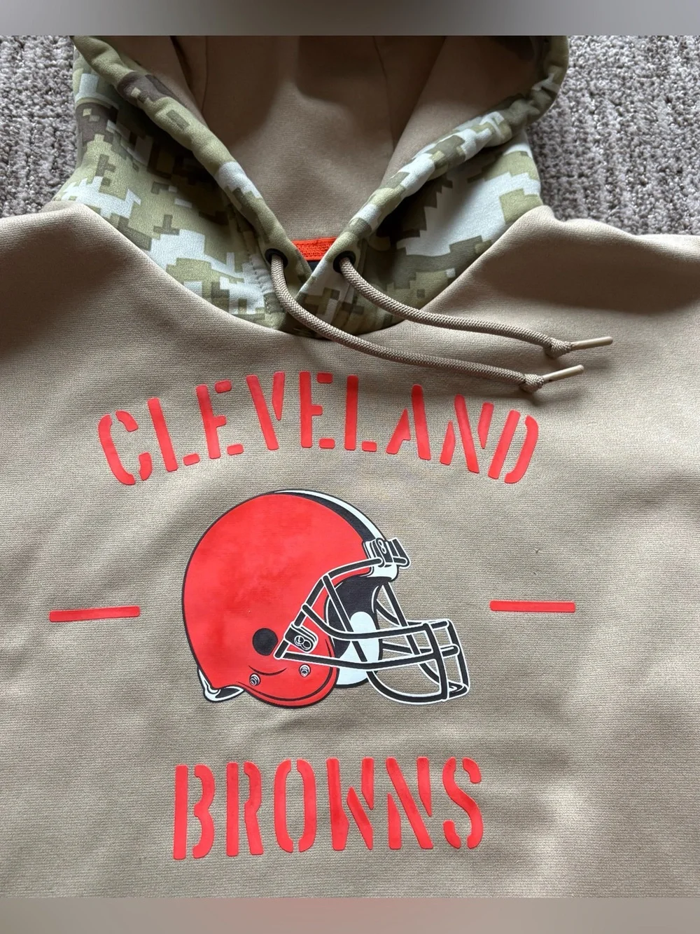 Nike Cleveland Browns Salute to Service tan pullover hoodie men’s Medium NFL